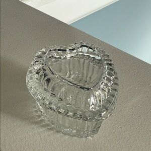 Elegant Clear Glass Heart-Shaped Decorative Box ring dish keepsake box